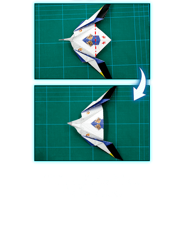 一旦開いて、赤い線で山折りし、折り目をつけます。